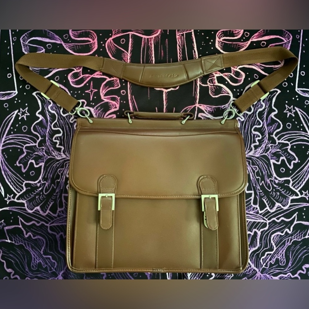 EUC McKlein USA Brown Halsted 15.6" Leather Double Compartment Laptop Briefcase